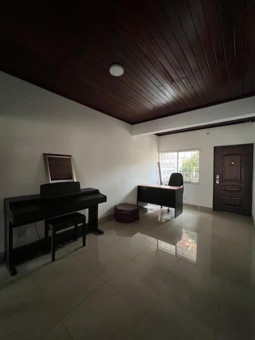 2Br Oasis: Living In The Heart Of Cantonments Villa Accra Exteriör bild